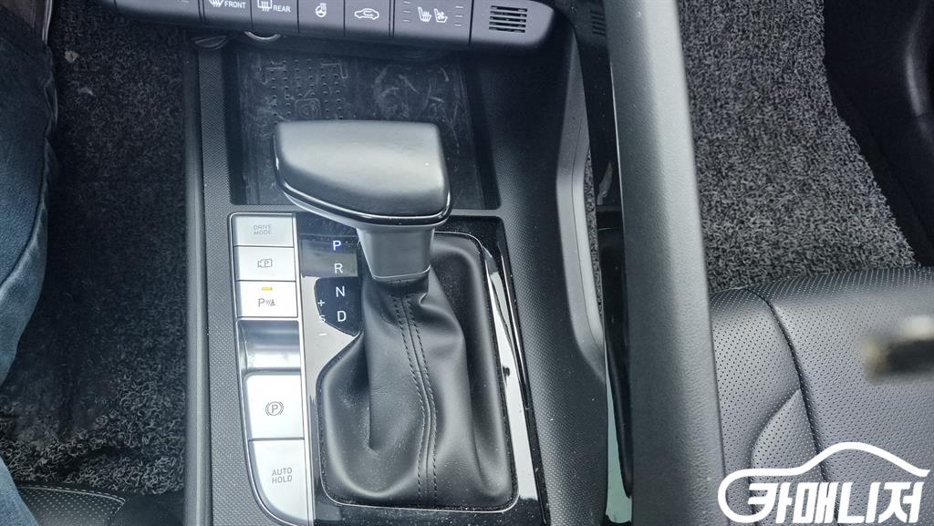 Hyundai Avante 1.6 Inspiration thumbnail 18