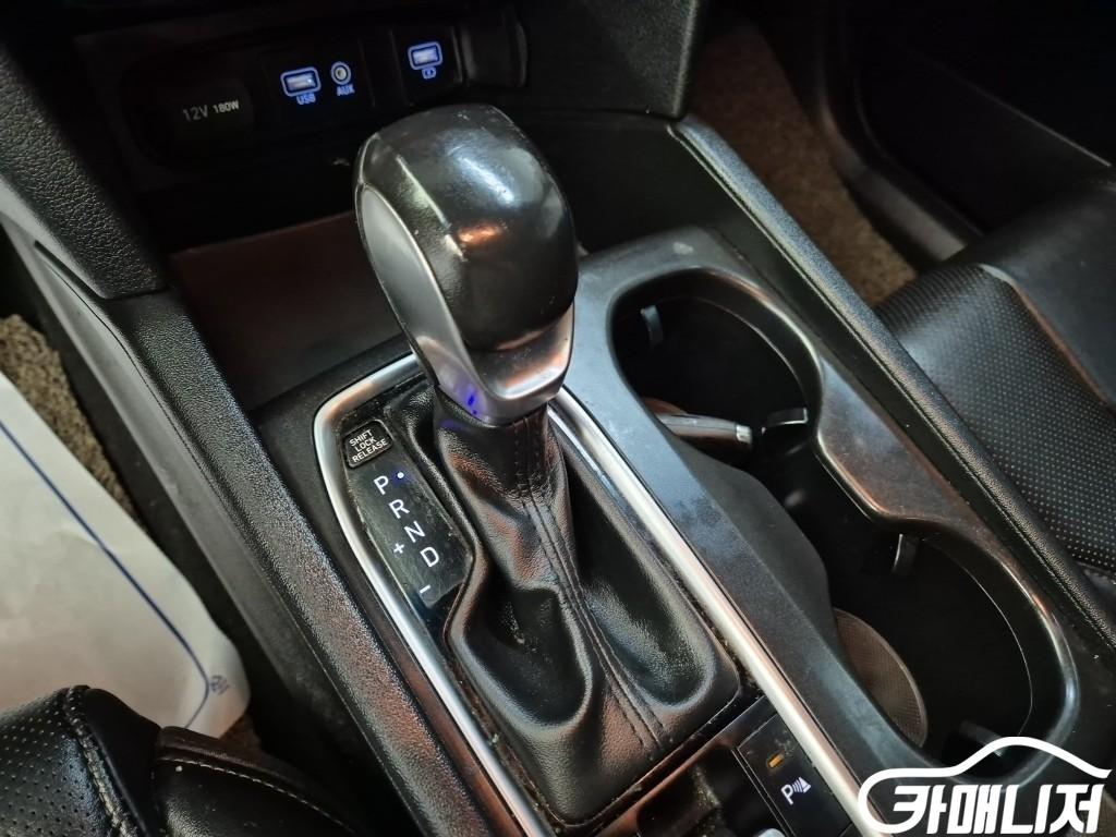 Hyundai Santa Fe Santa Fe TM Diesel 2.2 2WD thumbnail 8