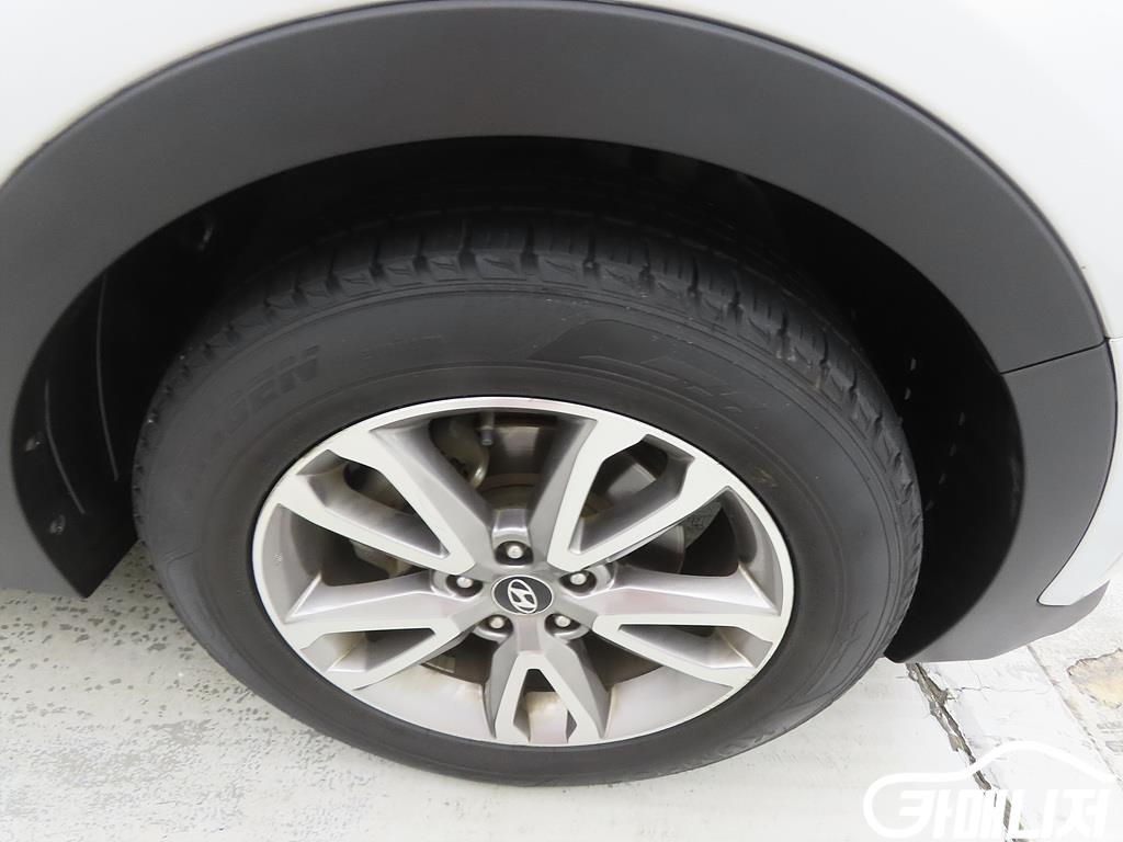 Hyundai Santa Fe Santa Fe DM Diesel 2WD 2.0 Premium thumbnail 20