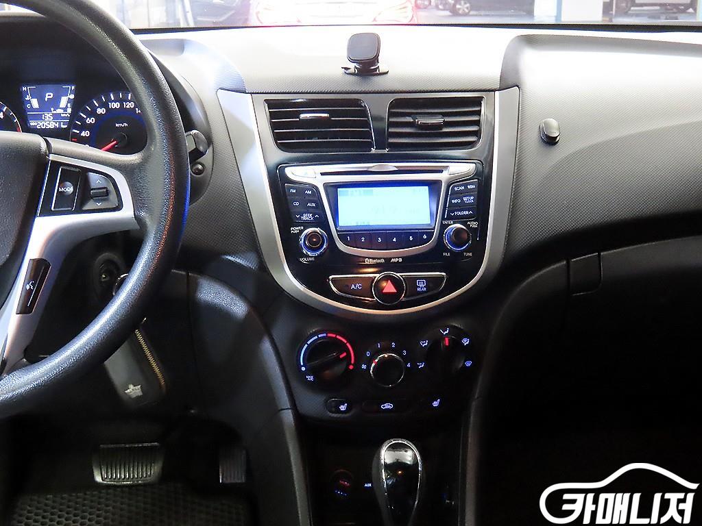 Hyundai Accent AccentFacelift 1.6VGT Premier thumbnail 11