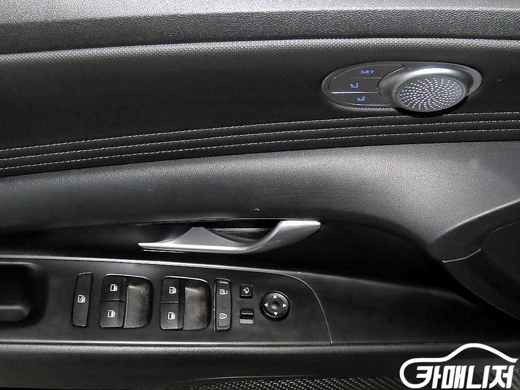 Hyundai Avante 1.6 Inspiration thumbnail 15