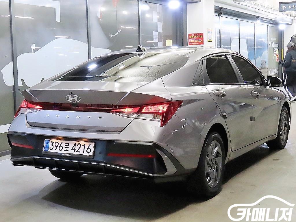 Hyundai Avante The New Avante 1.6 Gasoline thumbnail 4