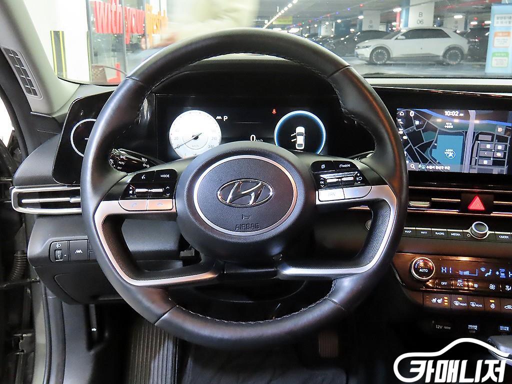 Hyundai Avante 1.6 Inspiration thumbnail 8