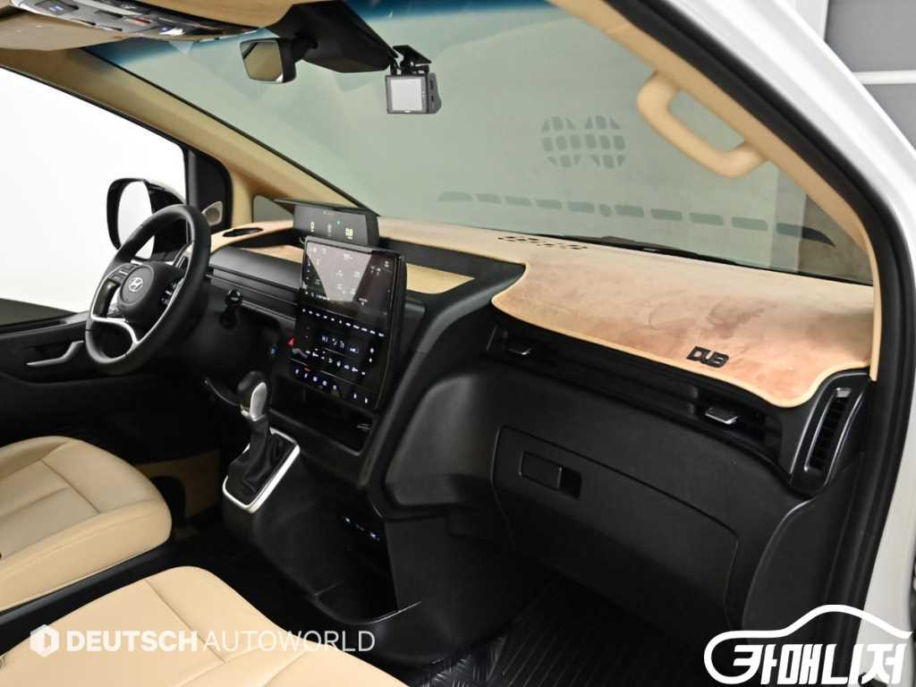 Hyundai Staria 2WD Diesel Cargo Modern thumbnail 7