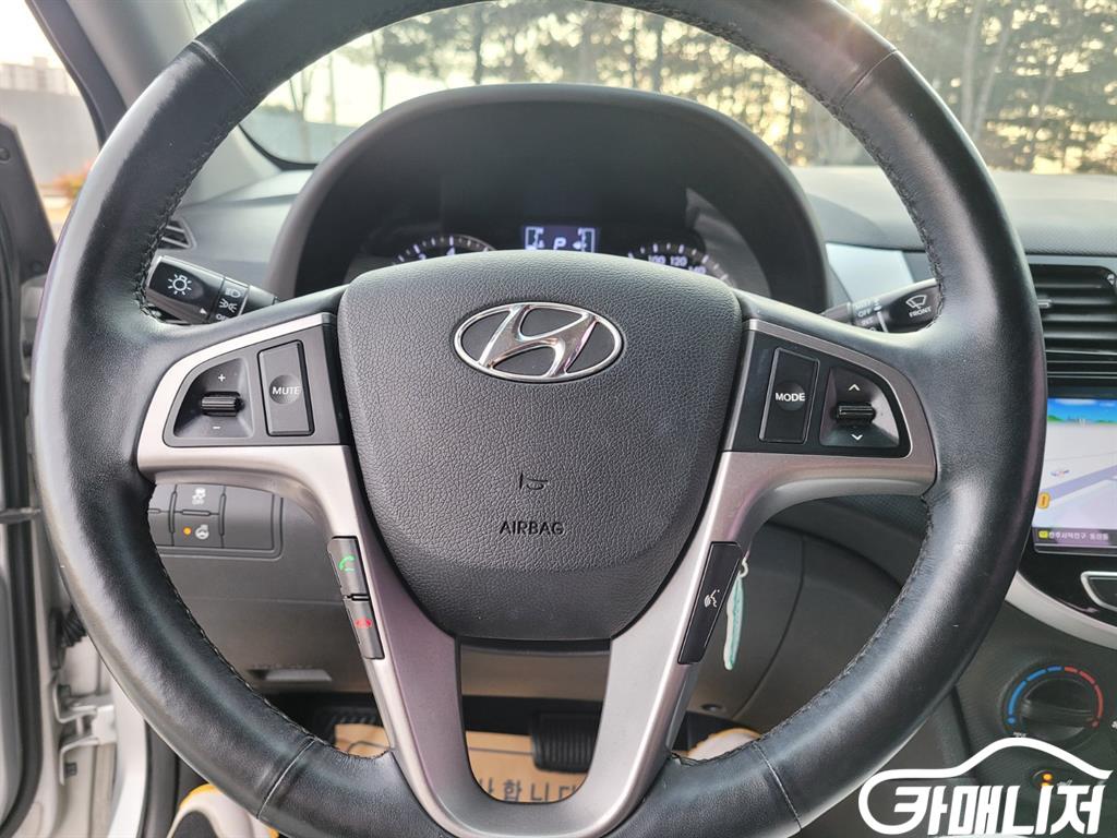 Hyundai Accent AccentFacelift 1.4VVT Modern thumbnail 11