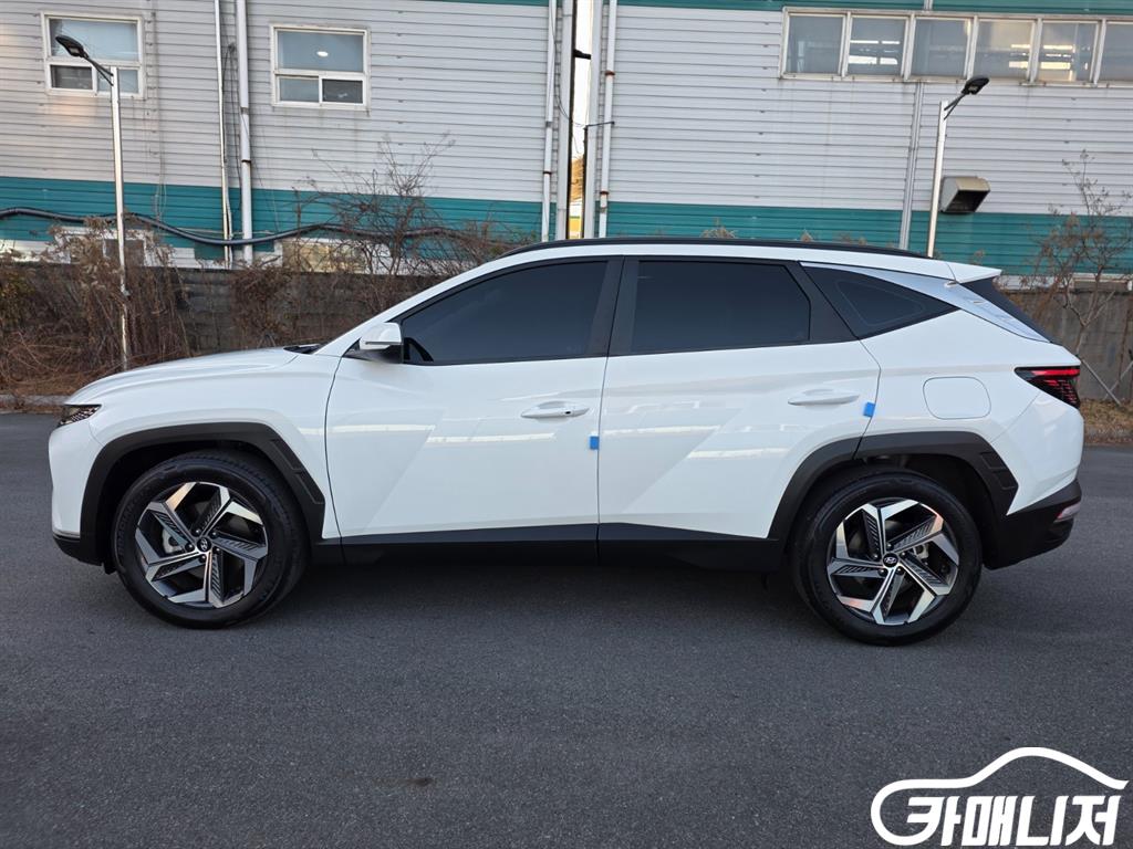 Hyundai Tucson Gasoline 1.6 Turbo 2WD Premium thumbnail 3