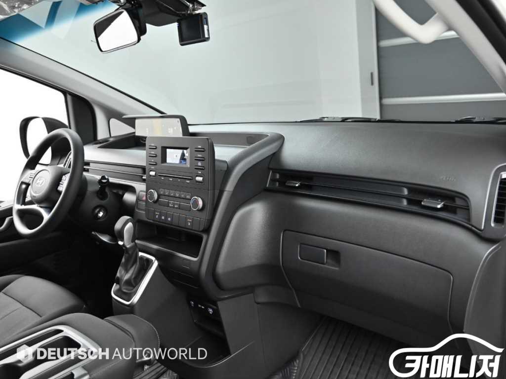 Hyundai Staria 2WD Diesel Cargo Smart thumbnail 7