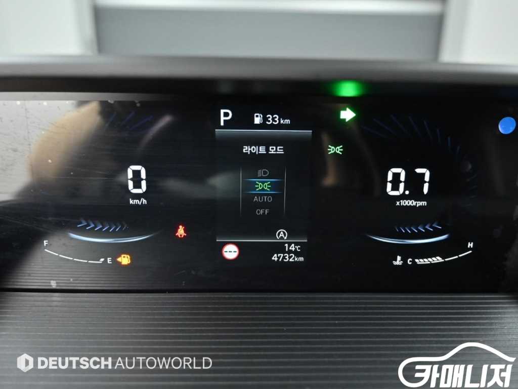 Hyundai Staria 2WD Diesel Cargo Smart thumbnail 8