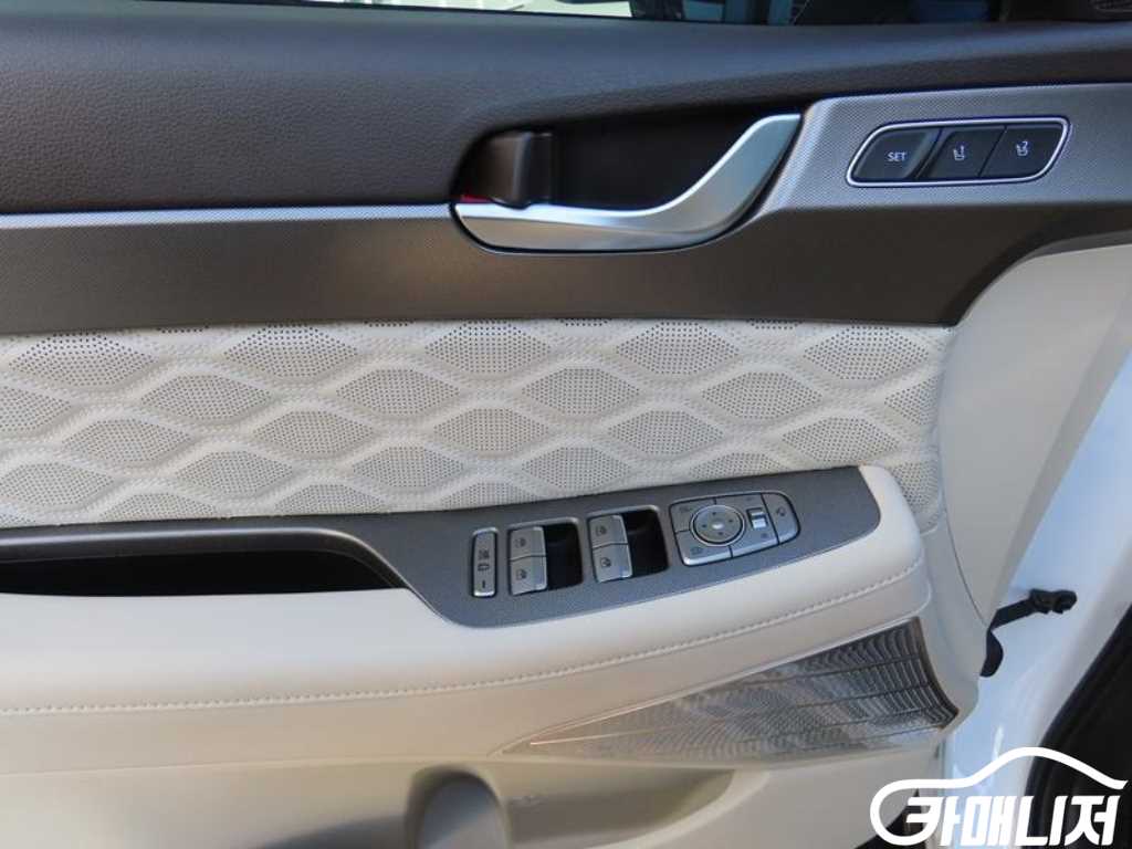 Hyundai Palisade Diesel 2.2 2WD thumbnail 7