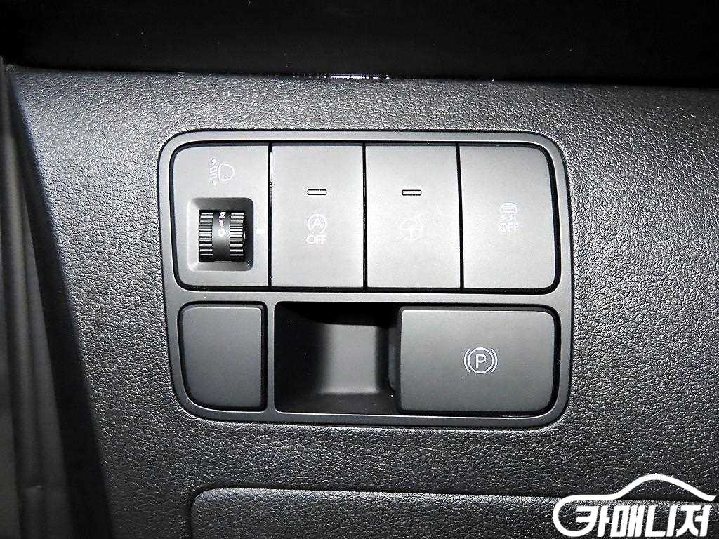 Hyundai Staria 2WD Diesel Cargo Modern thumbnail 13