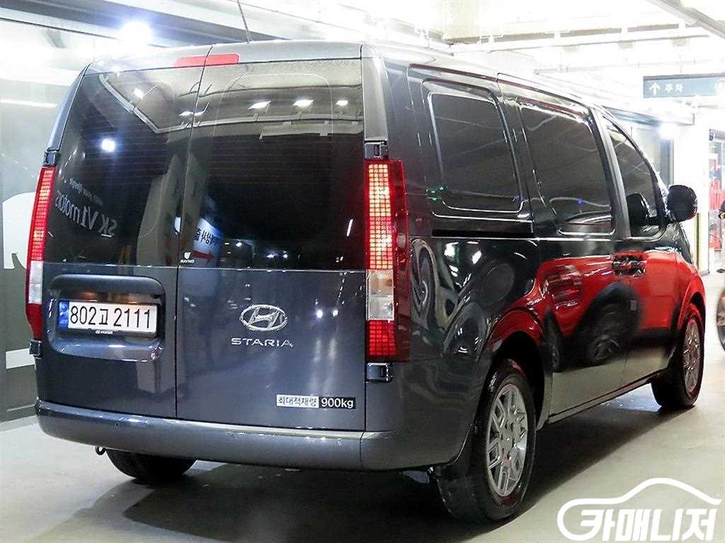 Hyundai Staria 2WD Diesel Cargo Modern thumbnail 4