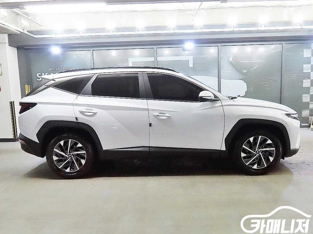 Hyundai Tucson Gasoline 1.6 Turbo 2WD Premium thumbnail 3