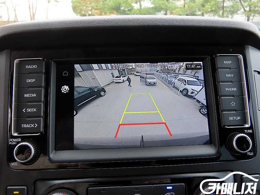 Hyundai Solati Luxury thumbnail 17