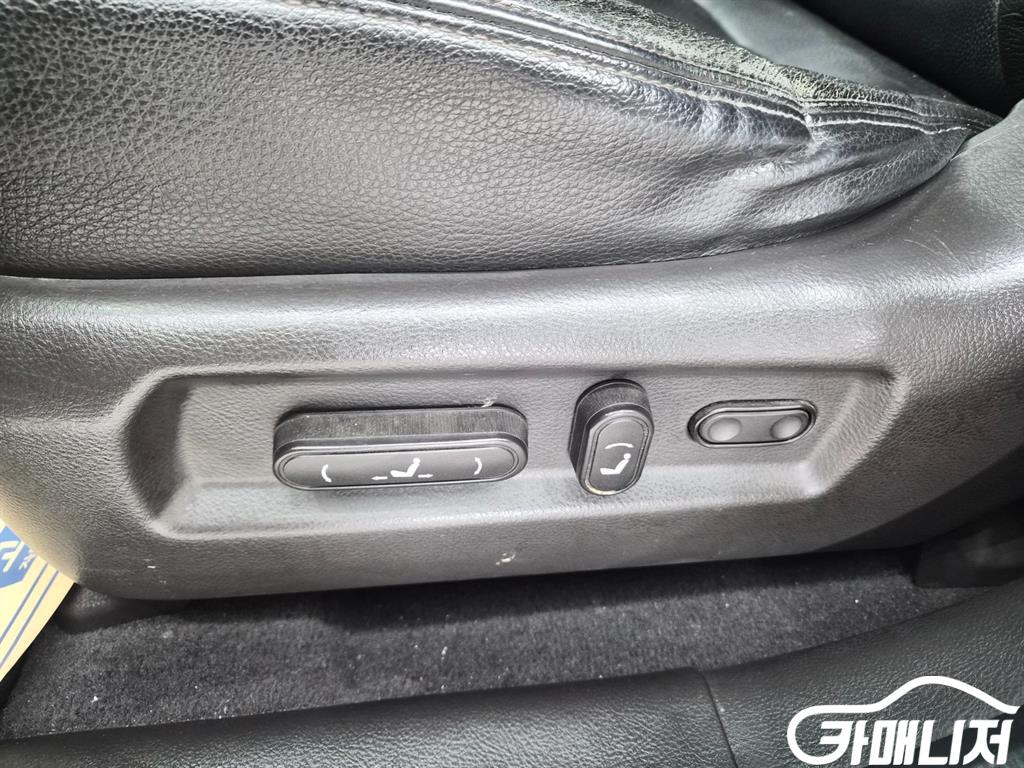 Hyundai Santa Fe Santa Fe Deo Style Diesel 2WD 2.0 MLX thumbnail 11