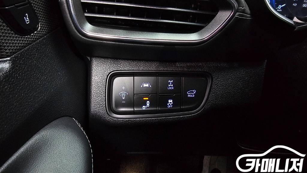 Hyundai Santa Fe Santa Fe TM Gasoline 2.0T 4WD thumbnail 17