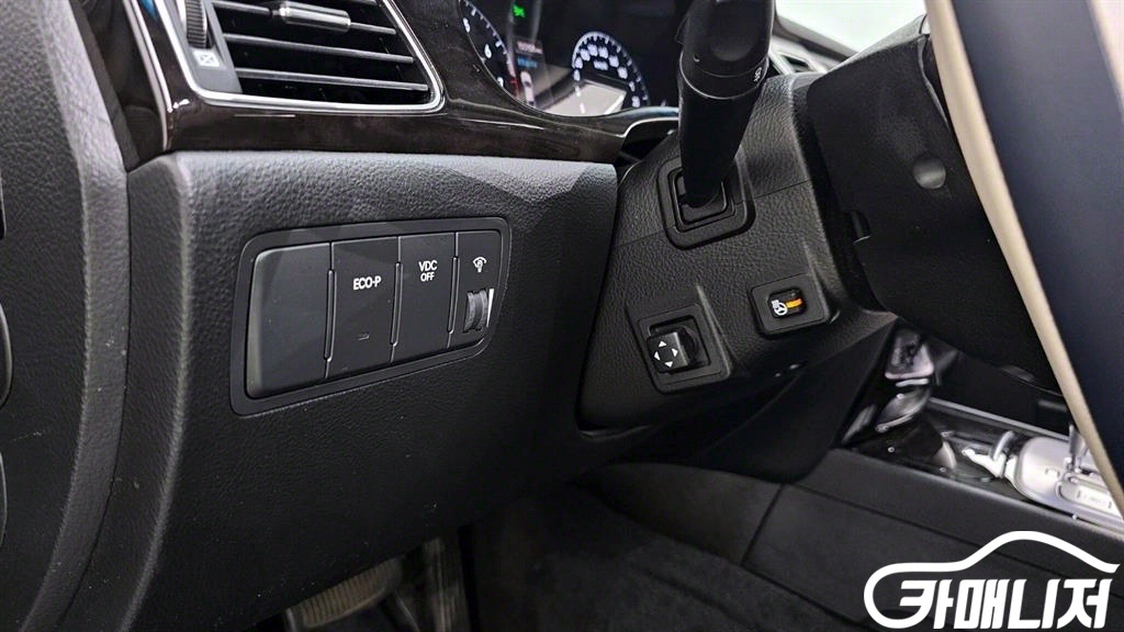 Hyundai Genesis BH330 LUXYRY thumbnail 17