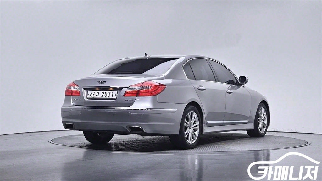 Hyundai Genesis BH330 LUXYRY thumbnail 2