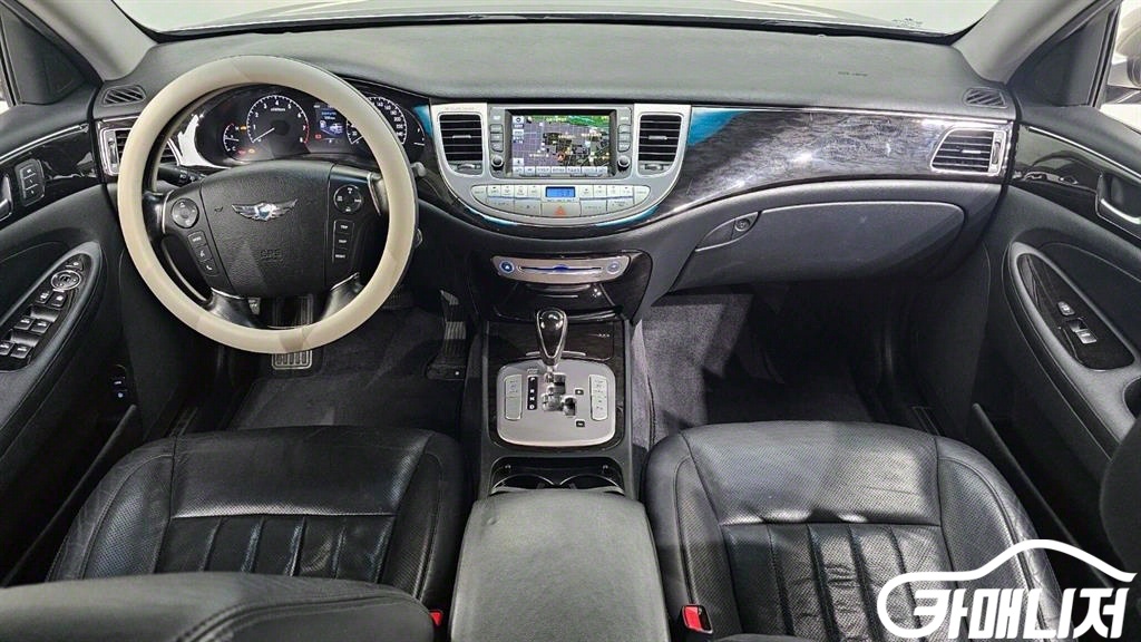 Hyundai Genesis BH330 LUXYRY thumbnail 7