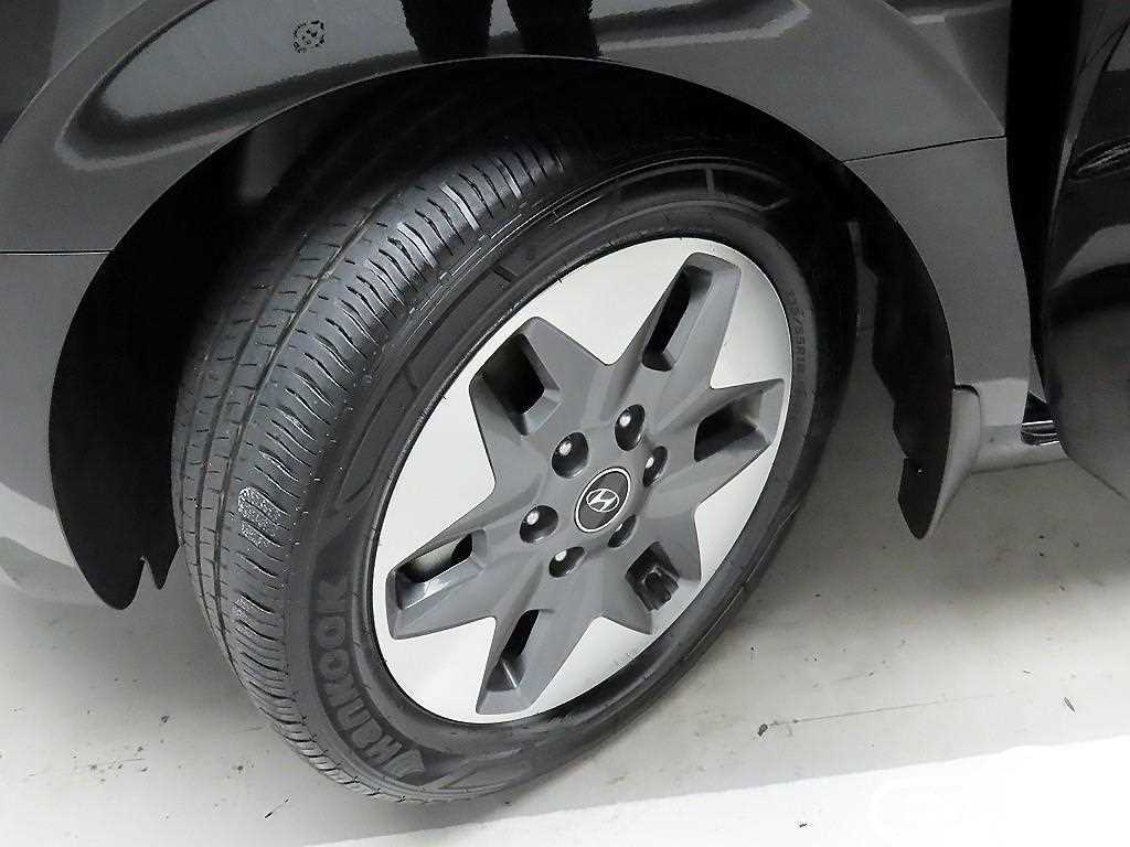 Hyundai Staria 2WD Diesel Tourer Modern thumbnail 19