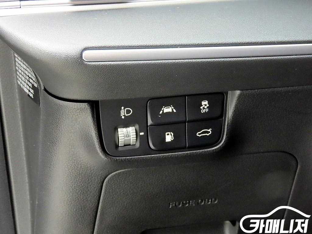 Hyundai Grandeur The New Grandeur IG Hybrid Premium Choice thumbnail 12