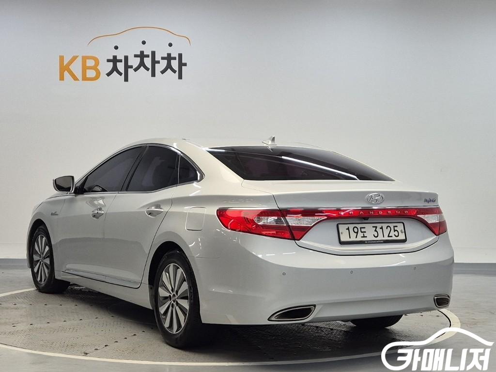 Hyundai Grandeur Grandeur HG Hybrid PREMIUM thumbnail 2