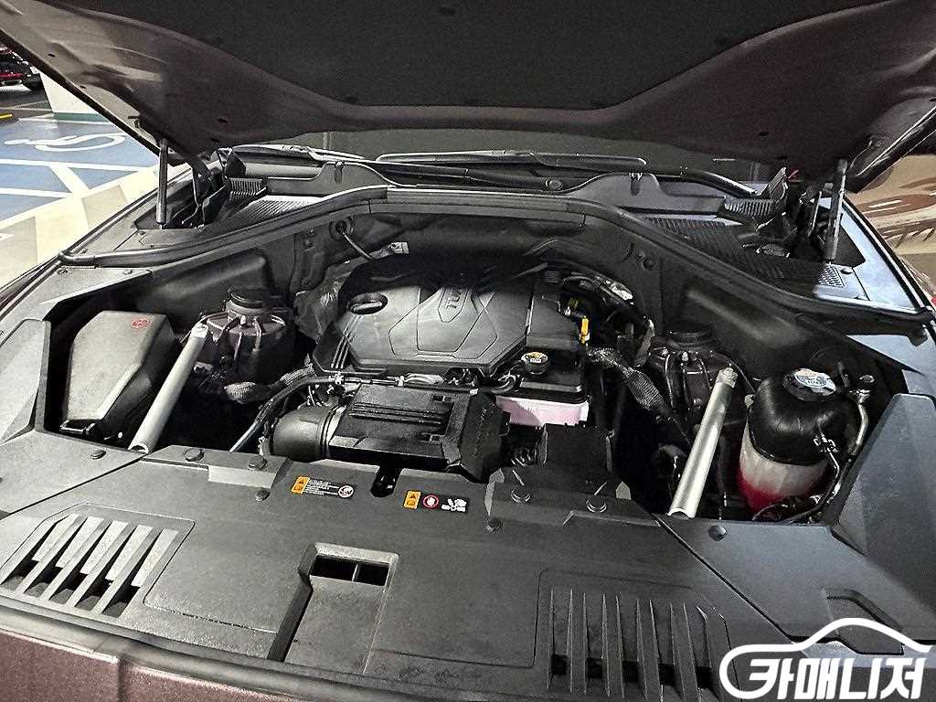 Genesis GV80 Gasoline 2.5T AWD thumbnail 19