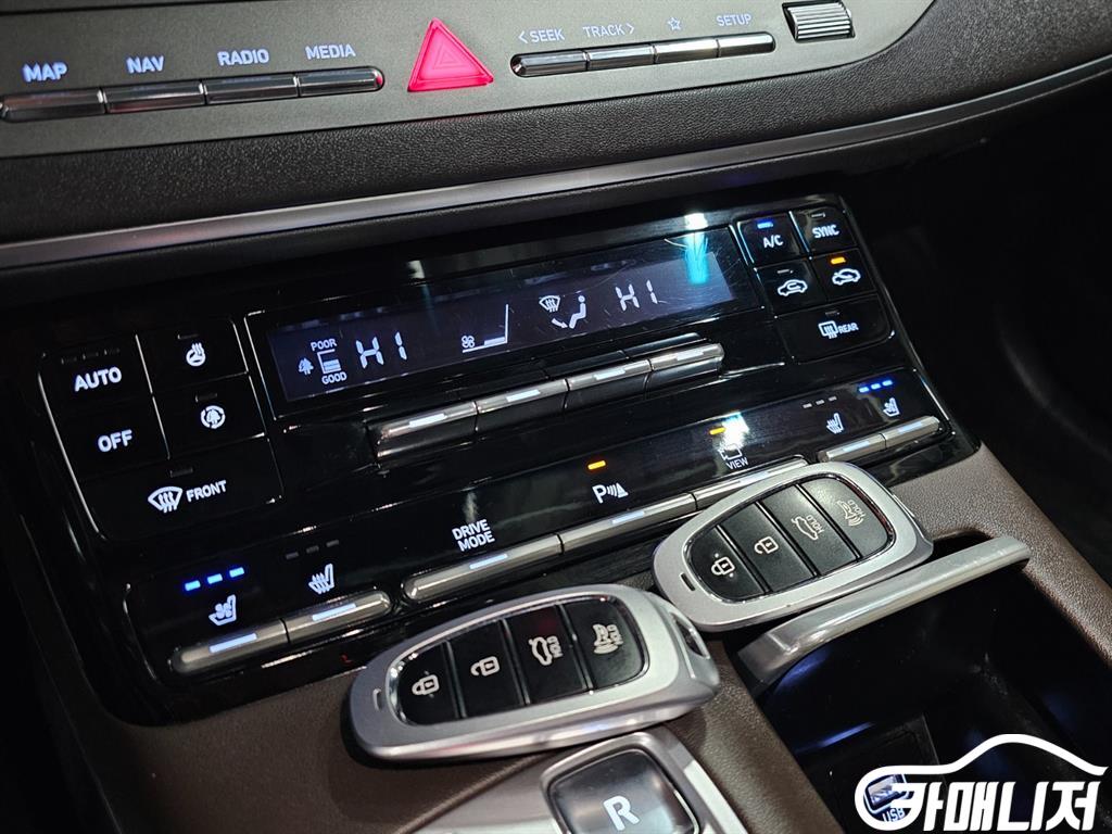 Hyundai Grandeur The New Grandeur IG 3.3 Premium Choice thumbnail 11