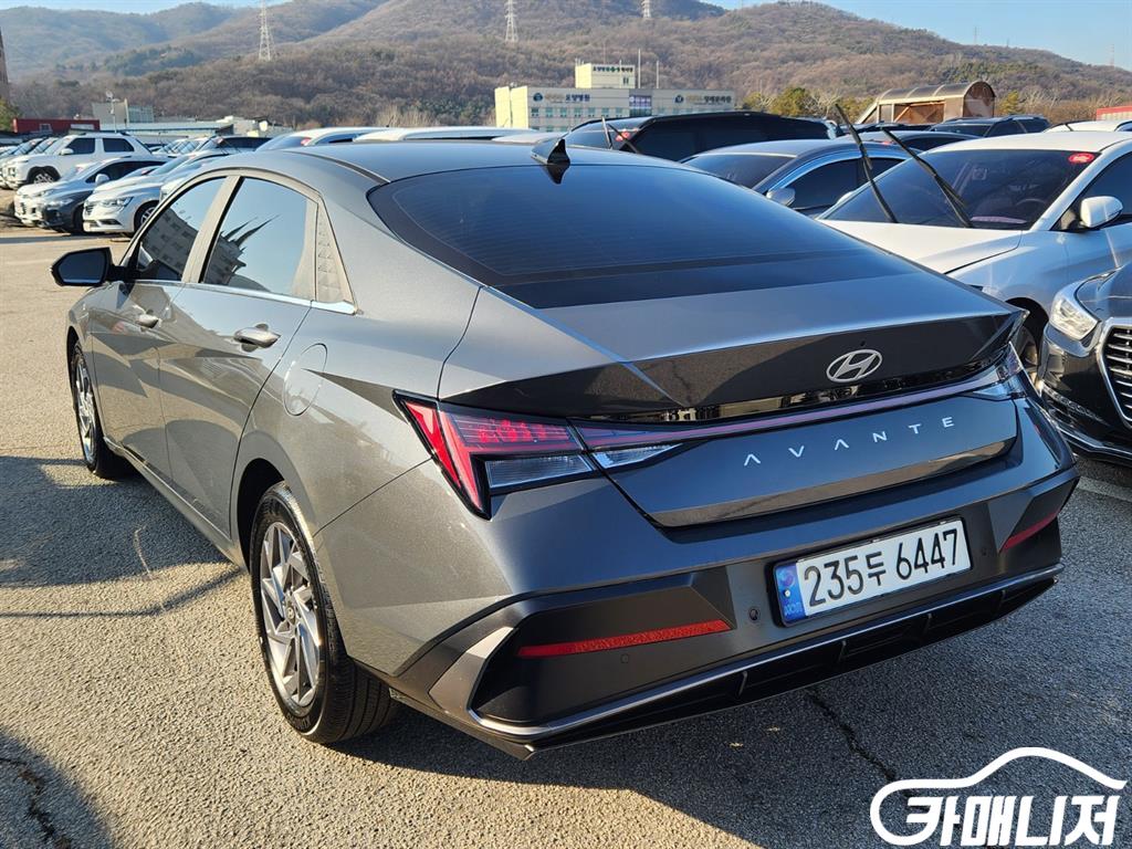 Hyundai Avante The New Avante 1.6 Gasoline thumbnail 4