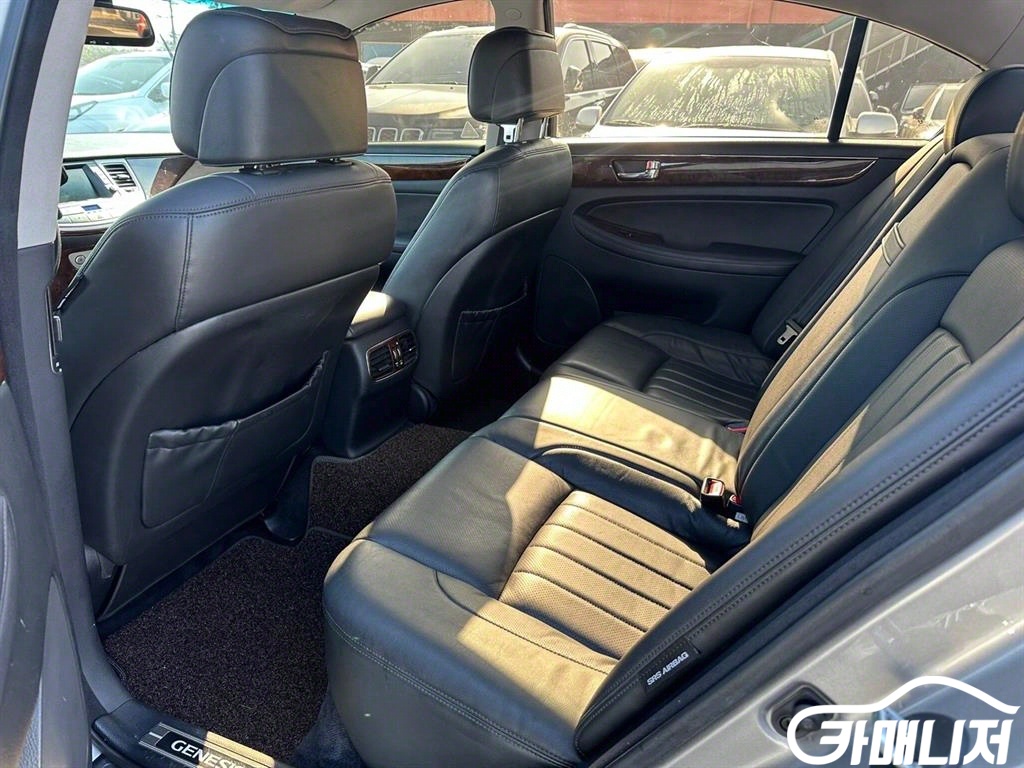 Hyundai Genesis BH330 LUXYRY thumbnail 14