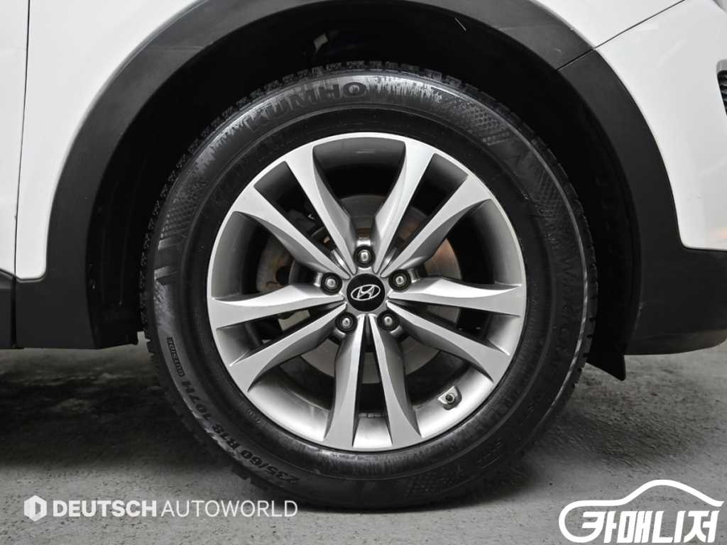 Hyundai Santa Fe Santa Fe DM Diesel 4WD 2.0 Premium thumbnail 5