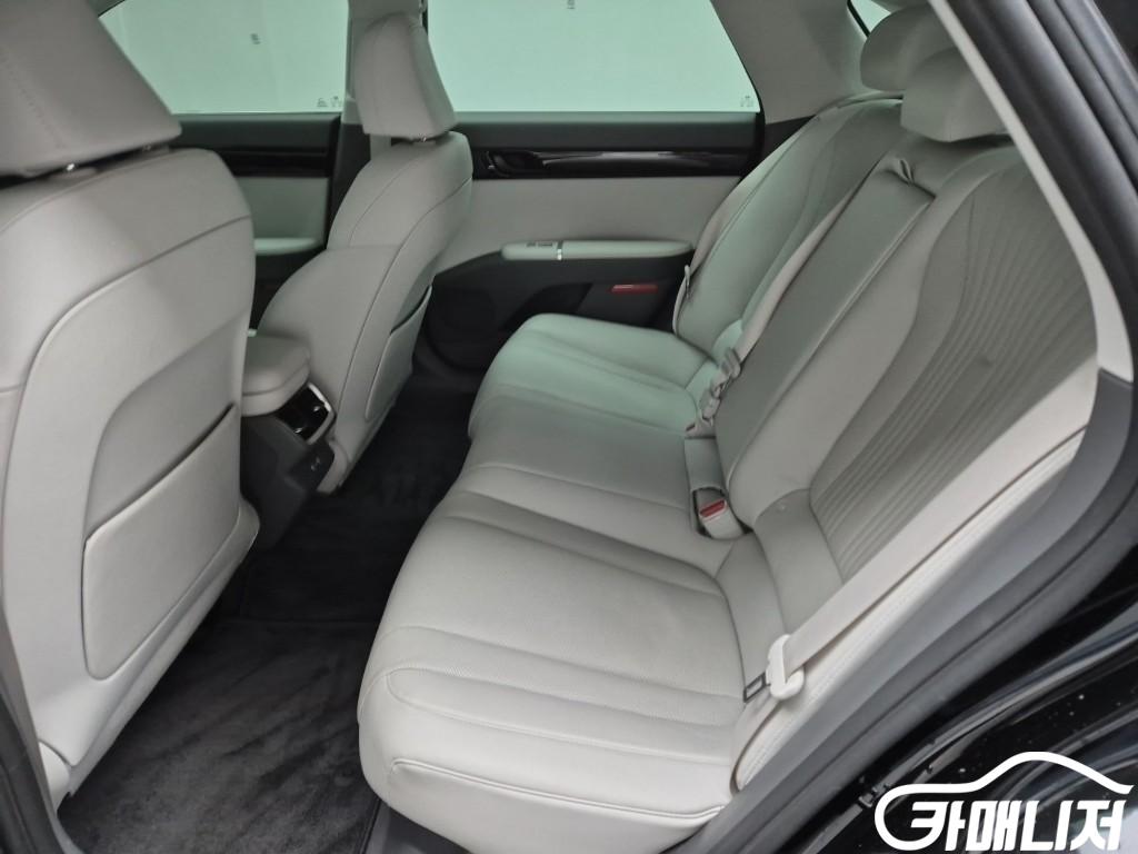 Hyundai Grandeur Grandeur Hybrid Premium thumbnail 12